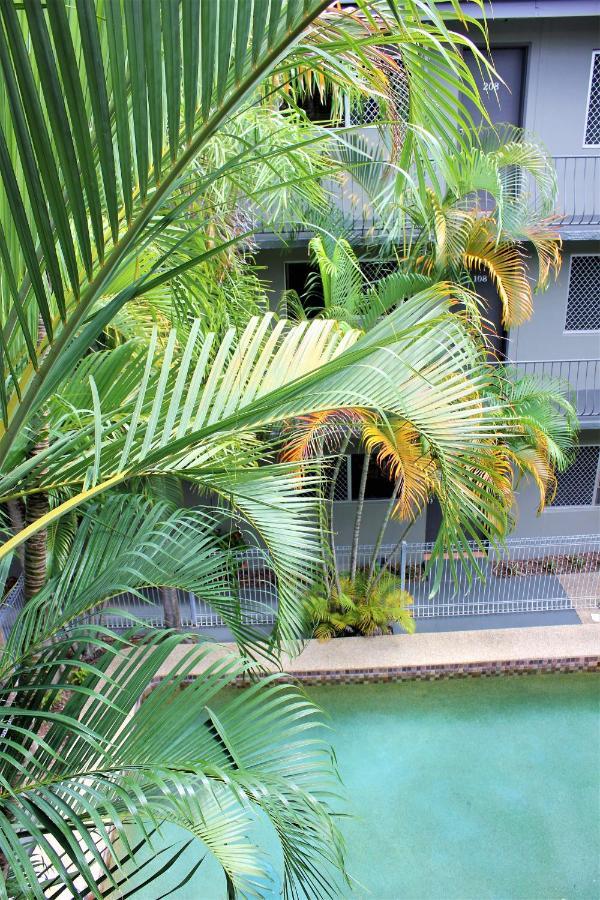 Lake Central Cairns Hotel Exterior photo