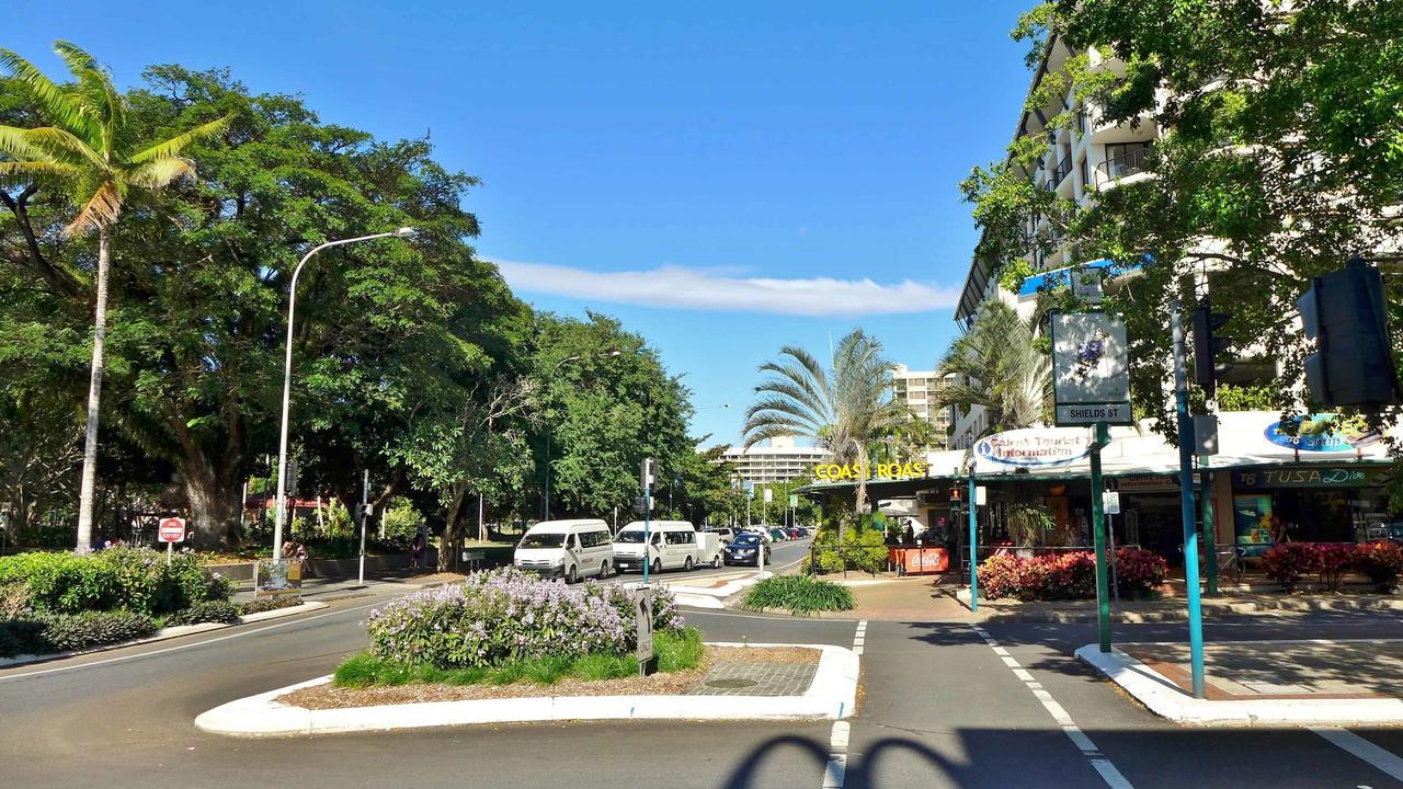 Lake Central Cairns Hotel Exterior photo