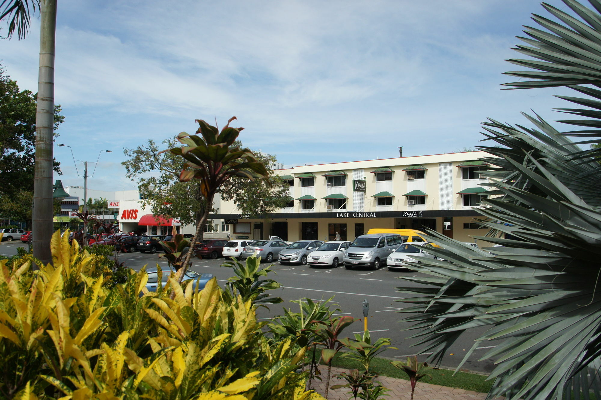 Lake Central Cairns Hotel Exterior photo